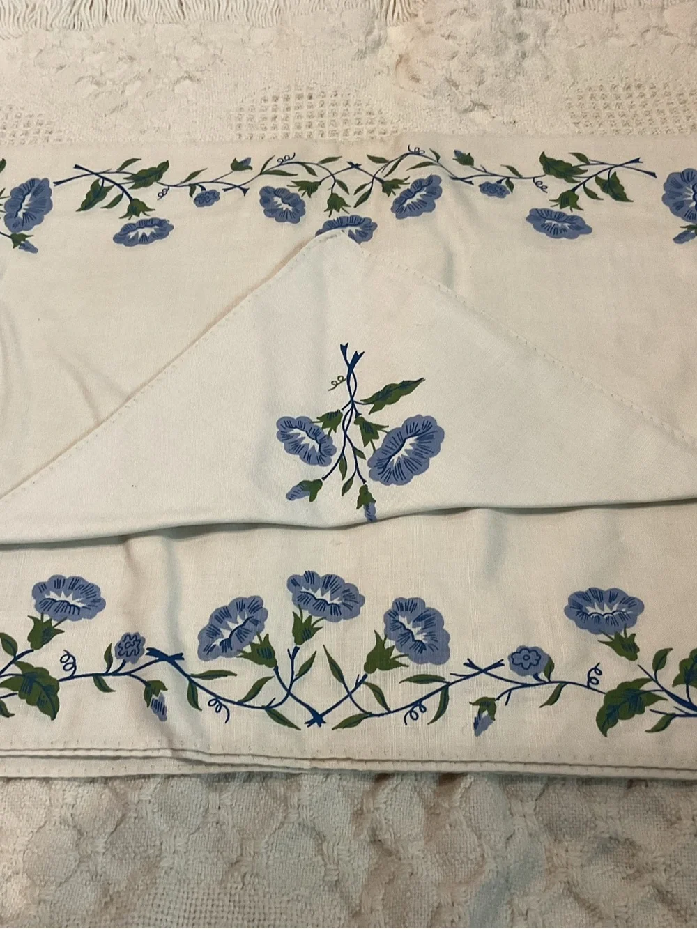 Blue Floral Embroidered Table Linen Place Mats & Napkins